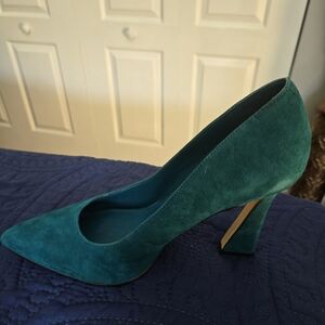 Elegant Teal Suede Women's Pumps